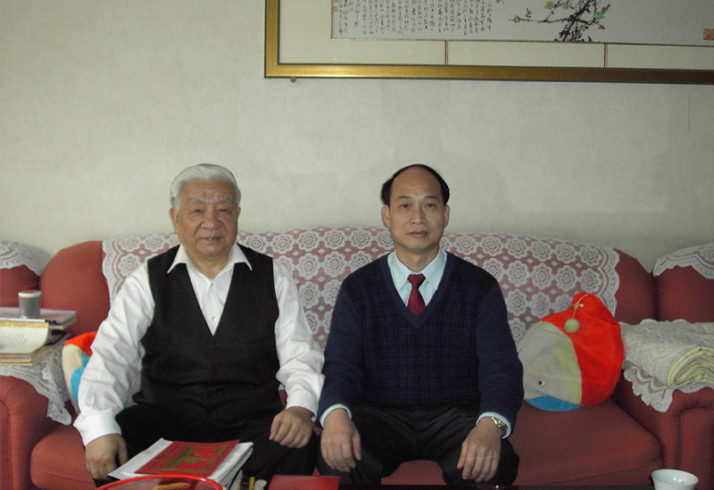 全國政協王文元副主席與賴成幕董事長合影留念